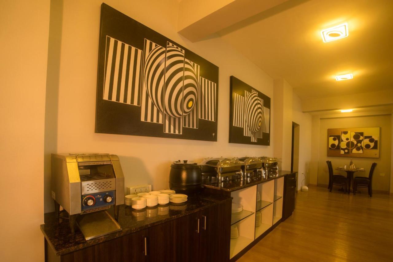 Encore Suites Goa Panaji Exterior foto